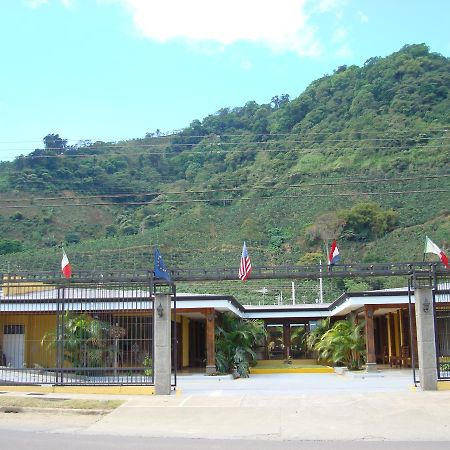 Tetey Lodge Orosí Exterior foto